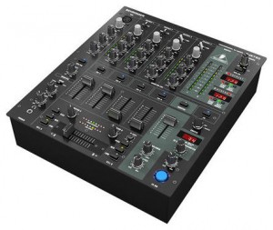 Behringer DJX-750 DJ Mixer